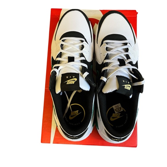 New In Box Men's Nike Air Max Excee Sneakers White/Malachite-Black-White sz 11.5 - Picture 9 of 12
